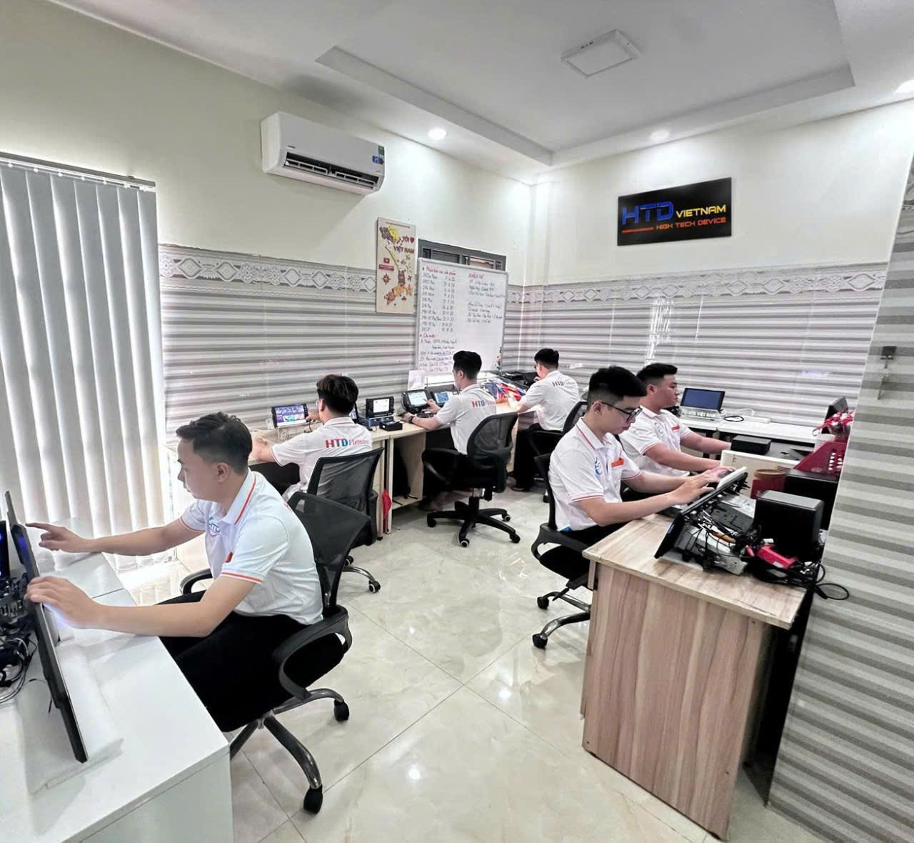 Tận tình - HTD Việt Nam